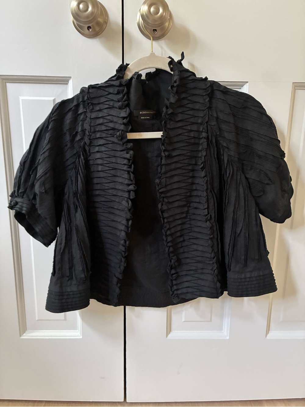 BCBGMaxAzria Black Textured Short Sleeve Ruffle Jacket